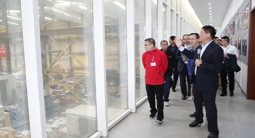 廣西省飼料工業(yè)代表參觀邁安德集團(tuán)